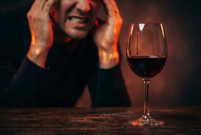 Alkohol a migrena - Czy alkohol wywołuje napady migreny?