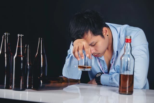 Alkoholische Ketoazidose - Symptome und Behandlung