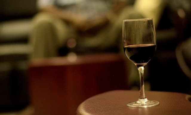 Ich bin Alkoholiker - gestehe es dir selbst ein, um die Krankheit zu besiegen