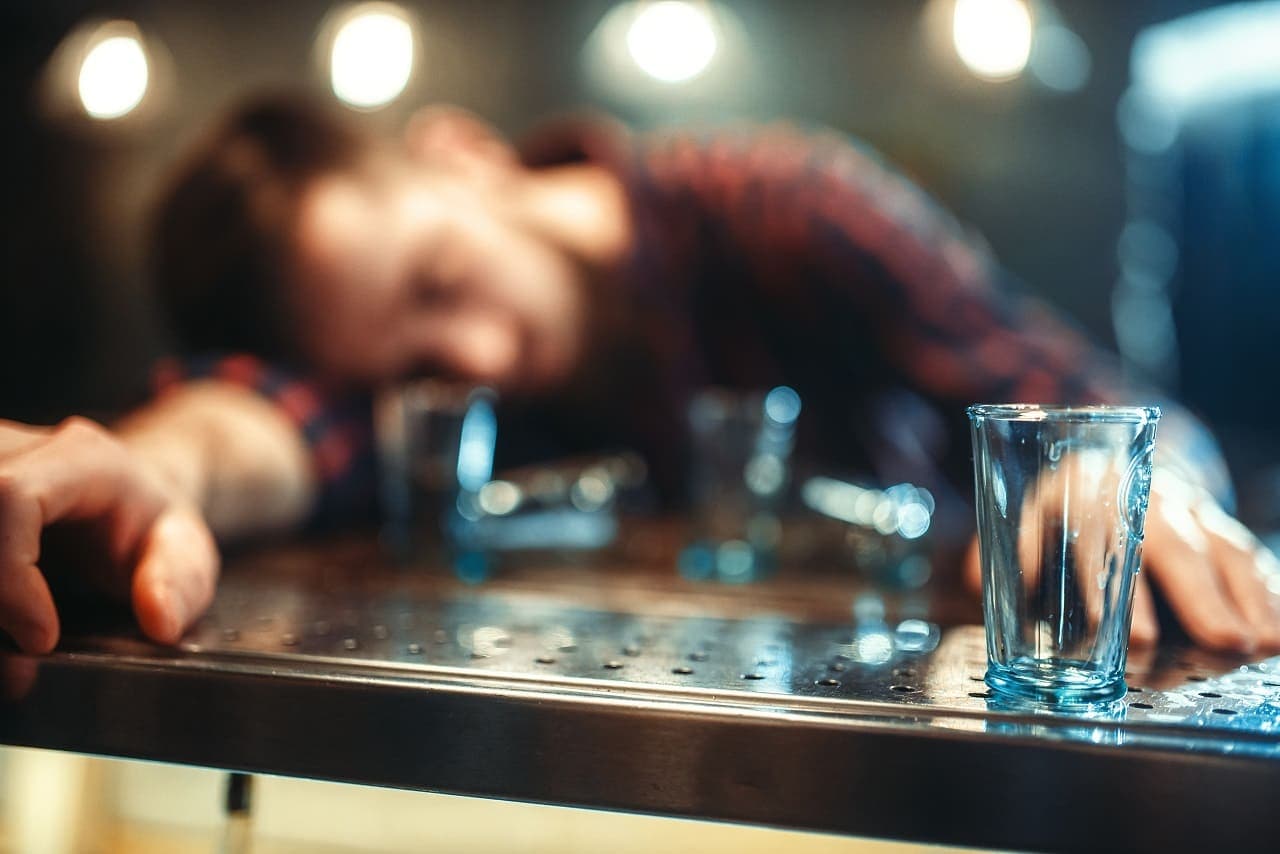 Alkoholdelir (Delirium tremens) - wie lange dauert das Alkoholentzugssyndrom