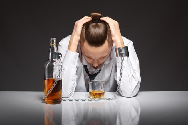 Jak pomóc alkoholikowi? - Gdzie szukać pomocy?