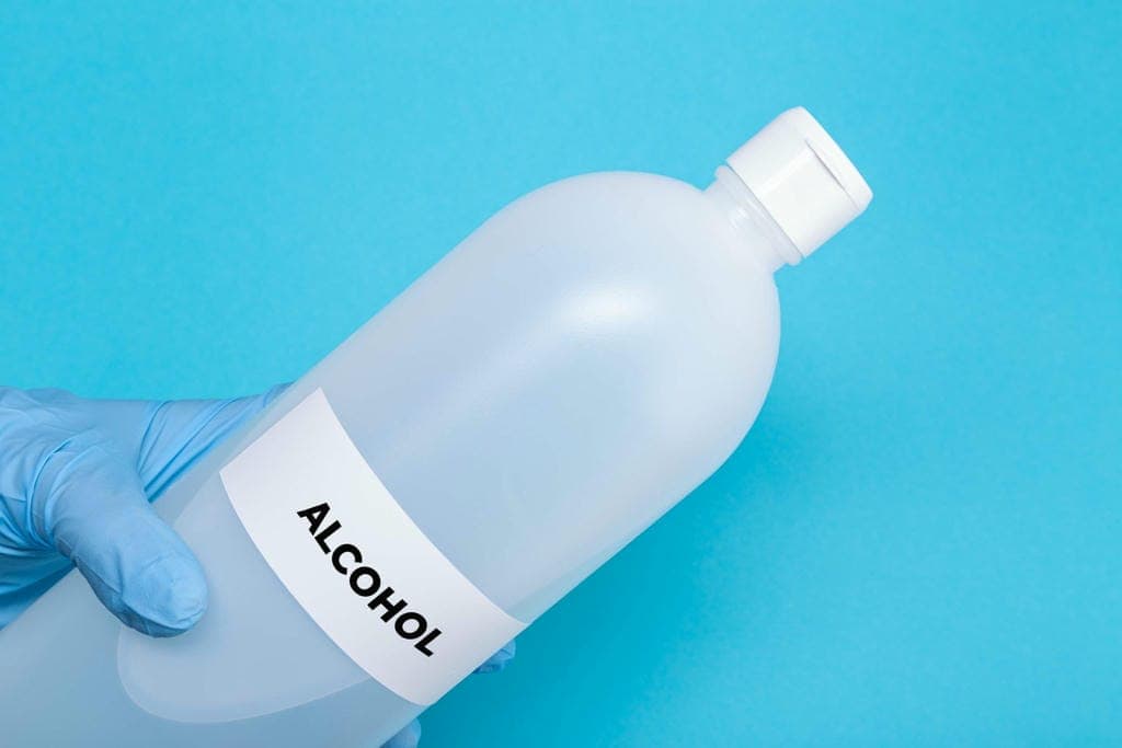 Употребление алкоголя во время пандемии - грозит ли полякам алкоголизм?