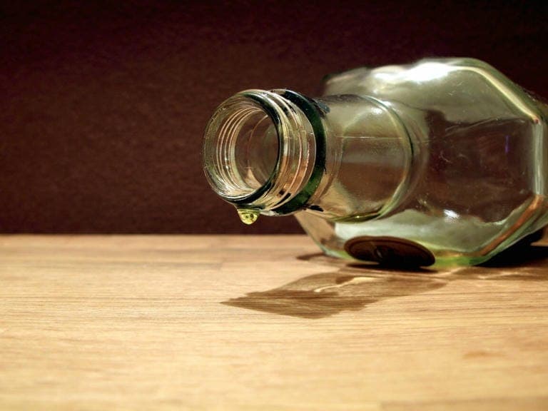 Wie erkennt man einen Alkoholiker am Gesicht?