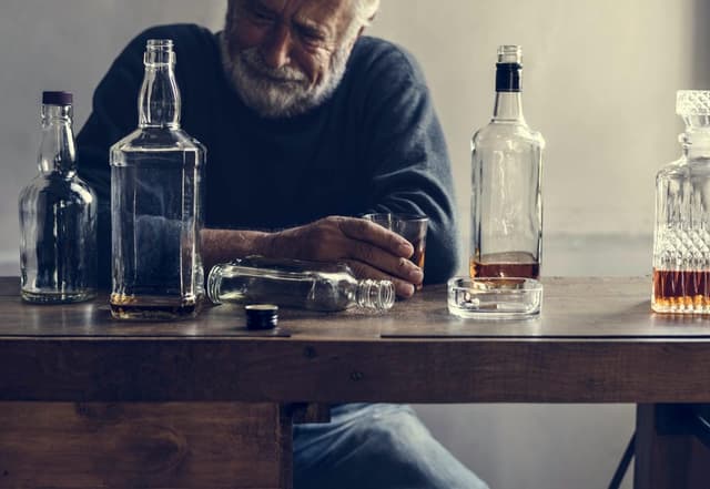Wie man mit dem Alkohol aufhört - Hausmittel gegen Alkohol