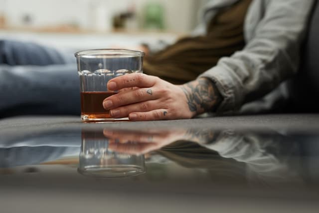 Stopniowe odstawienie alkoholu - jak skończyć z alkoholem