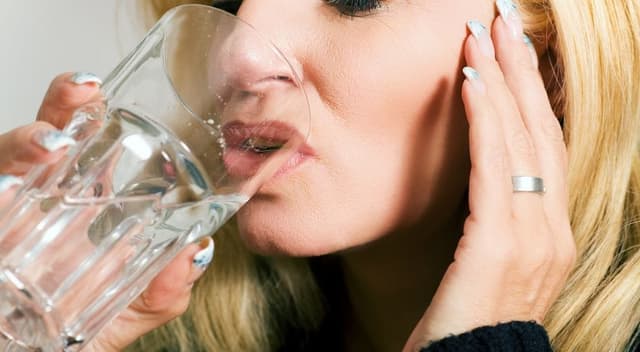 Tabletki przeciwbólowe po alkoholu – co warto wiedzieć?